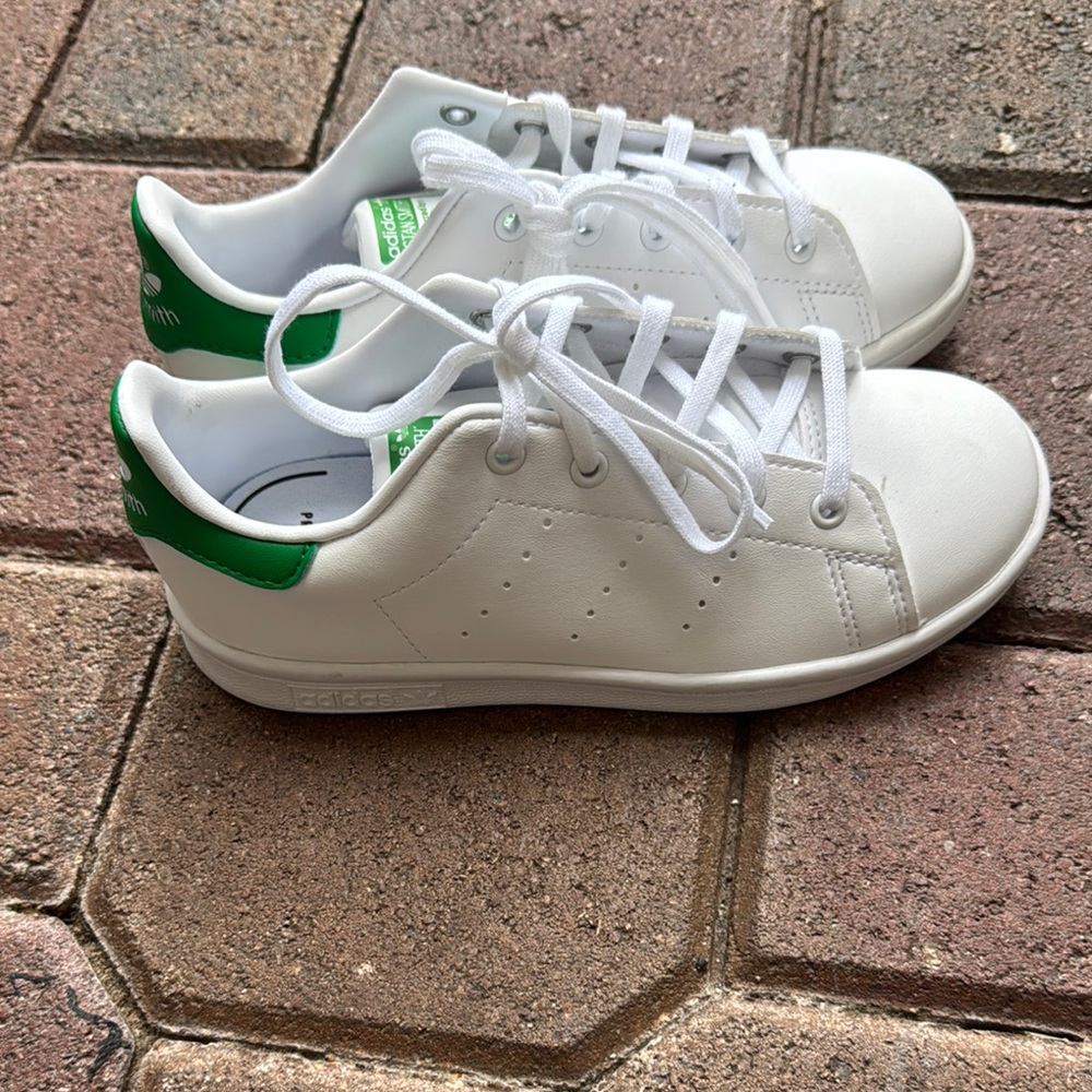 Stan Smith Adidas White and Green Classic Sneakers 13